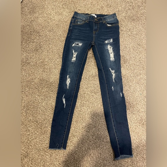Between Us Distressed Cropped Jeans - Picture 2 of 5